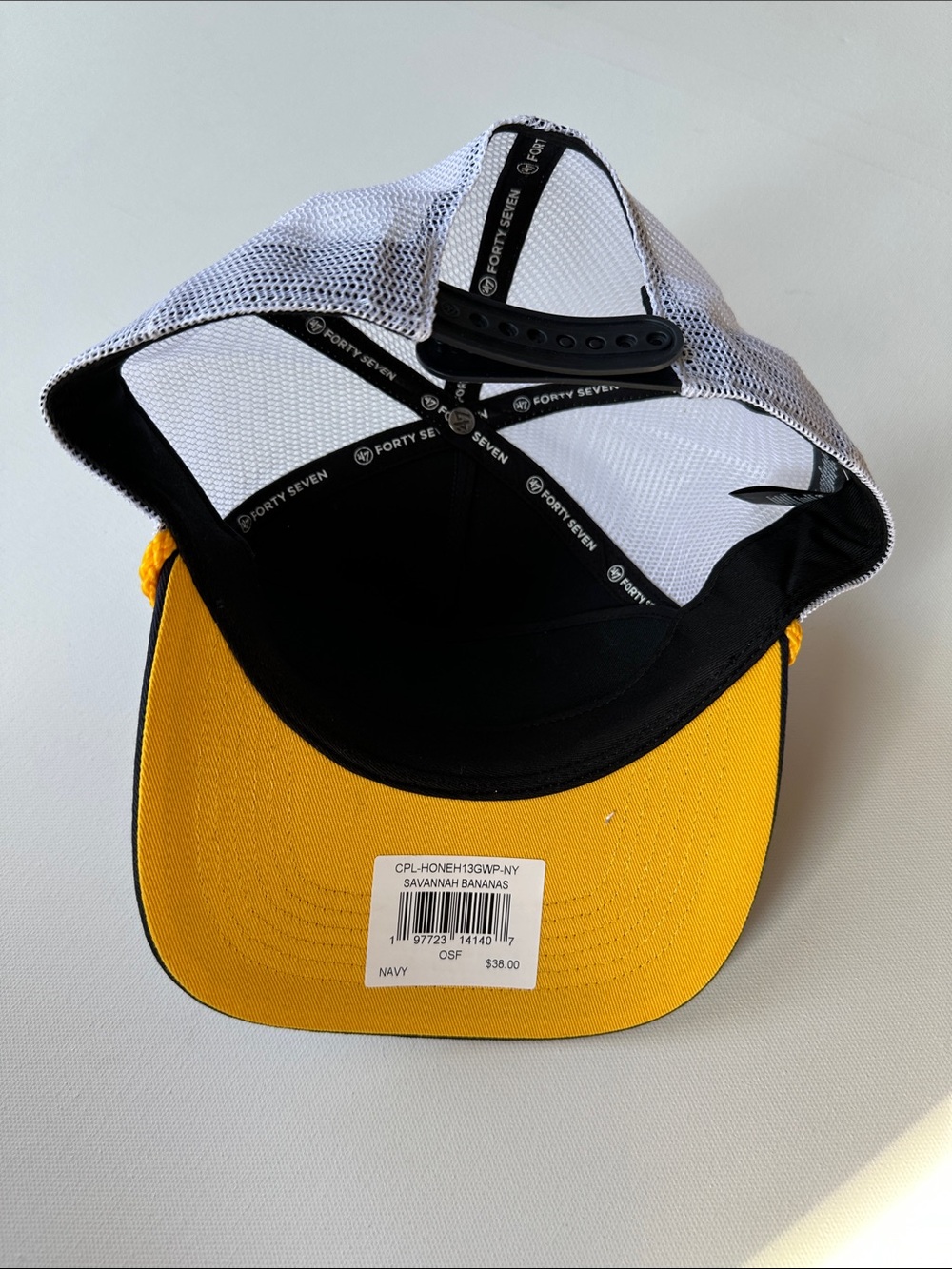 New Savannah Bananas ‘47 Adjustable Navy and Yellow Rope Mesh Trucker Hat - Picture 5 of 7